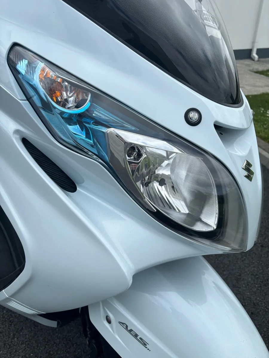 Suzuki Burgman AN400 2016 - Image 3
