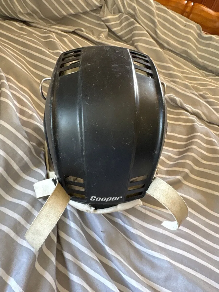 Cooper blak trax hurling helmet - Image 3