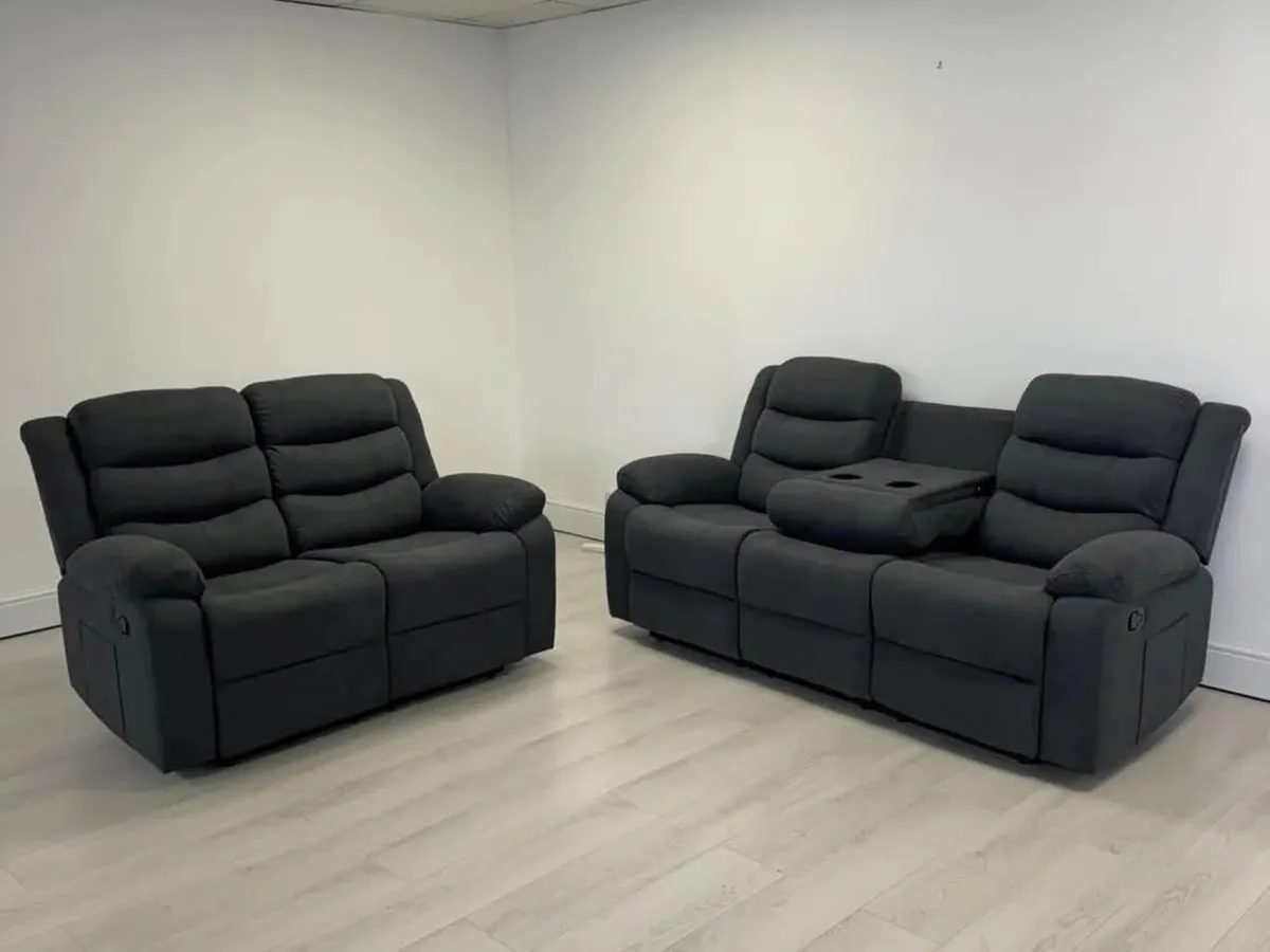 Sorrento Grey Fabric Manual Recliner Sofa Set - Image 4
