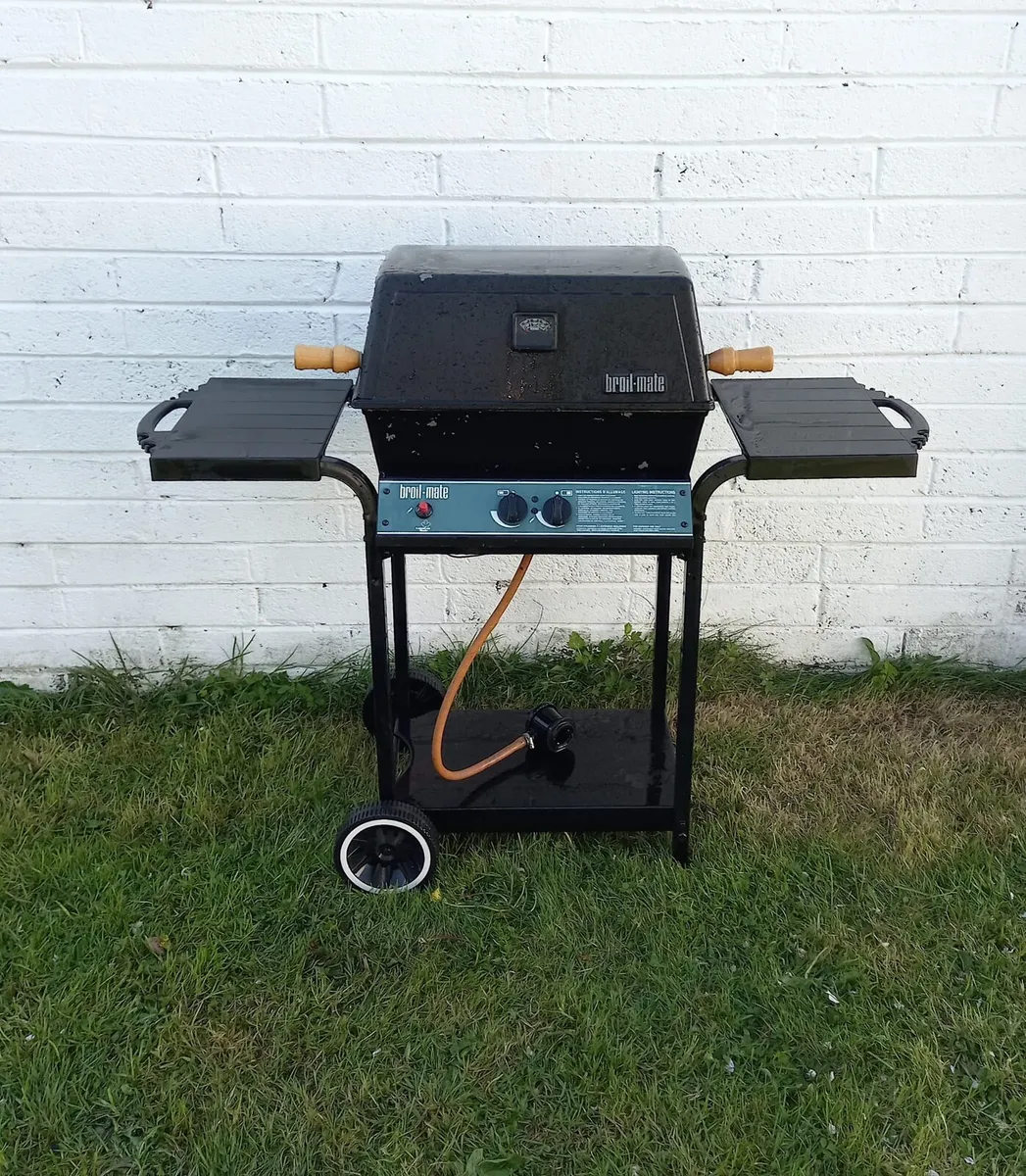 Broil mate gas bbq for sale - Image 1