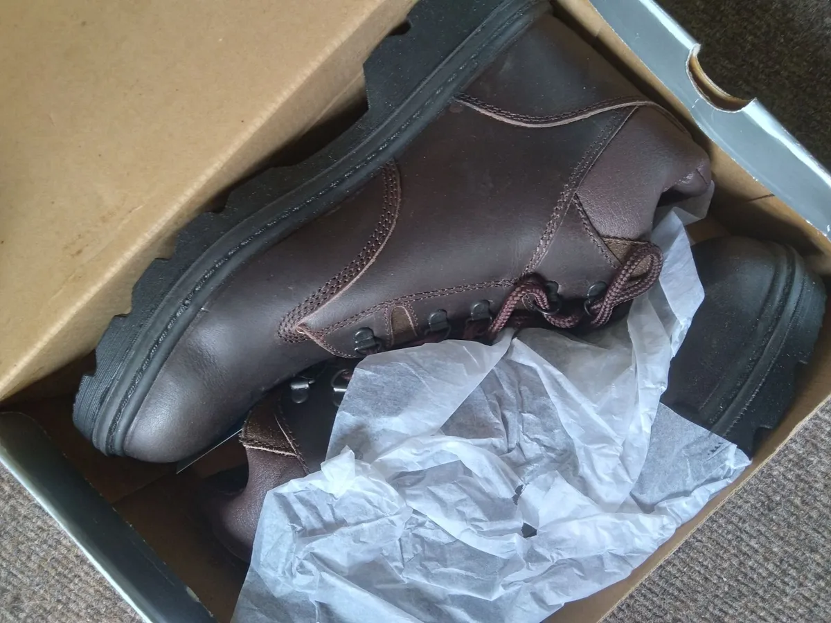 Boots steel toe cap Brand New - Image 3