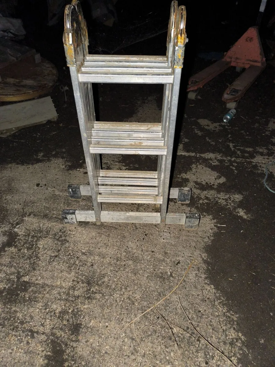 Foldable Ladder - Image 2