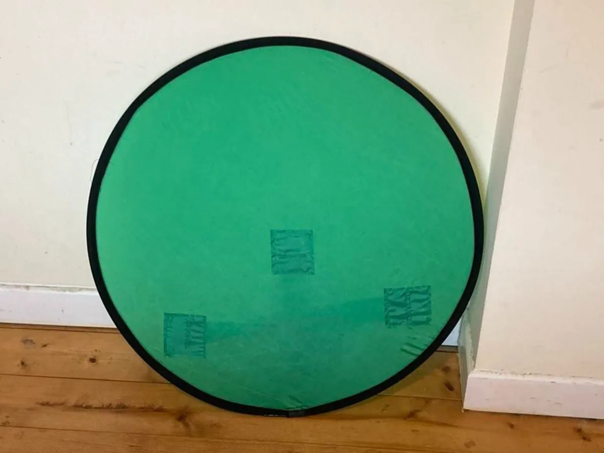 Foldable Chromakey Green Screen + Carry Bag (NEW - Image 2