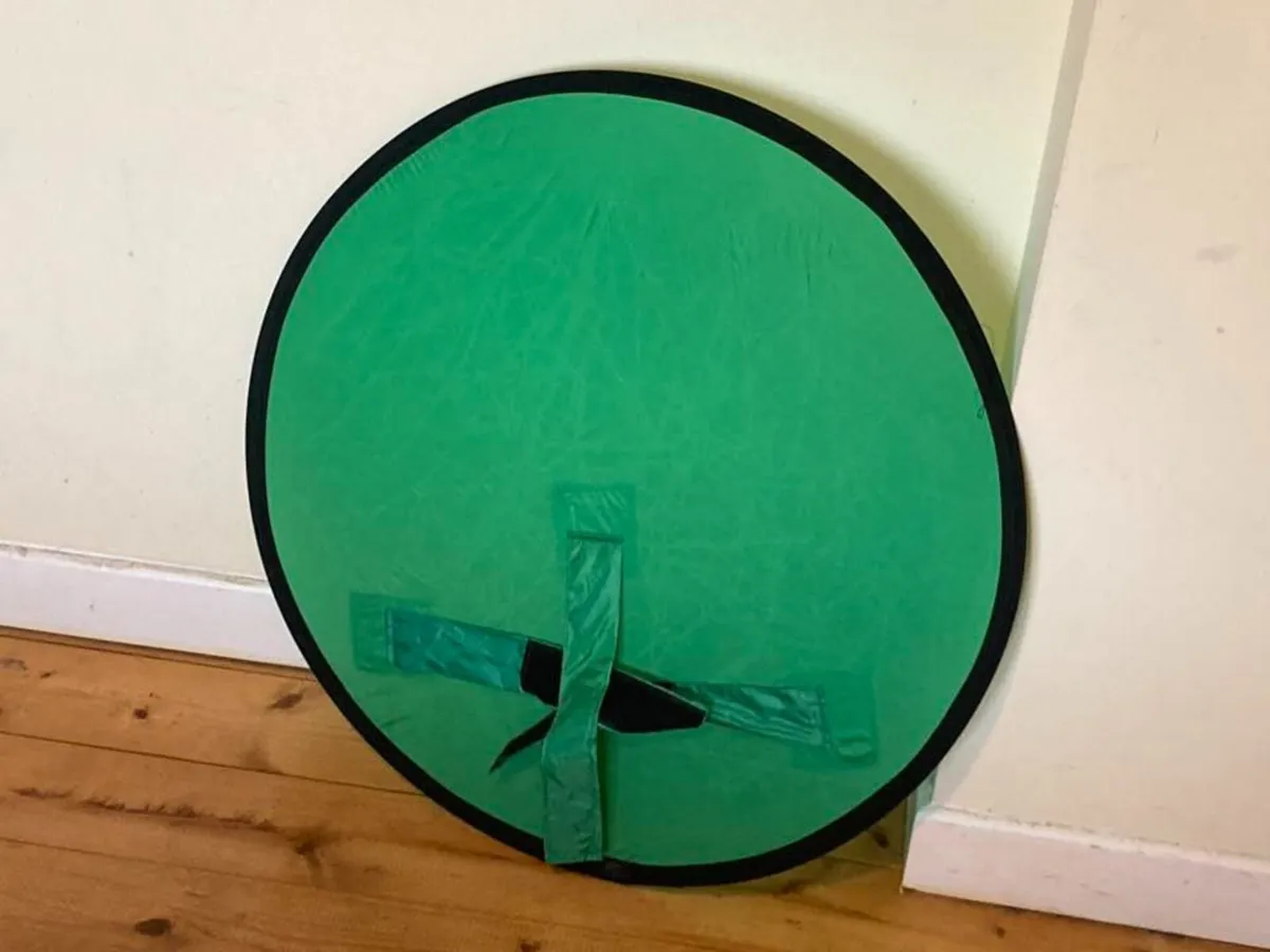 Foldable Chromakey Green Screen + Carry Bag (NEW - Image 3