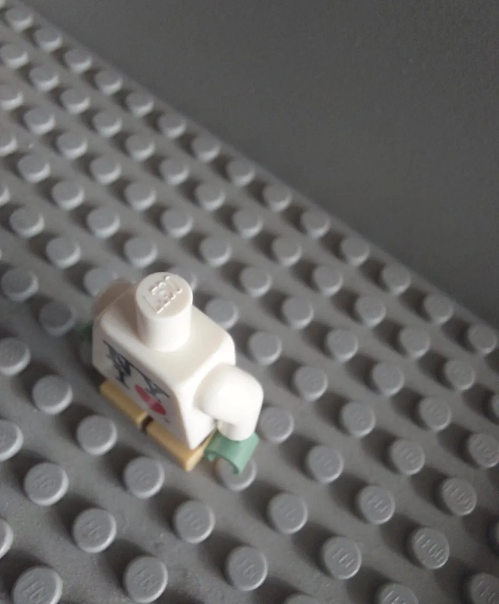 Lego nyc figure real with official lego logo - Image 2