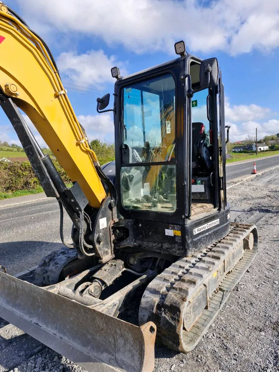 Sany digger - Image 1