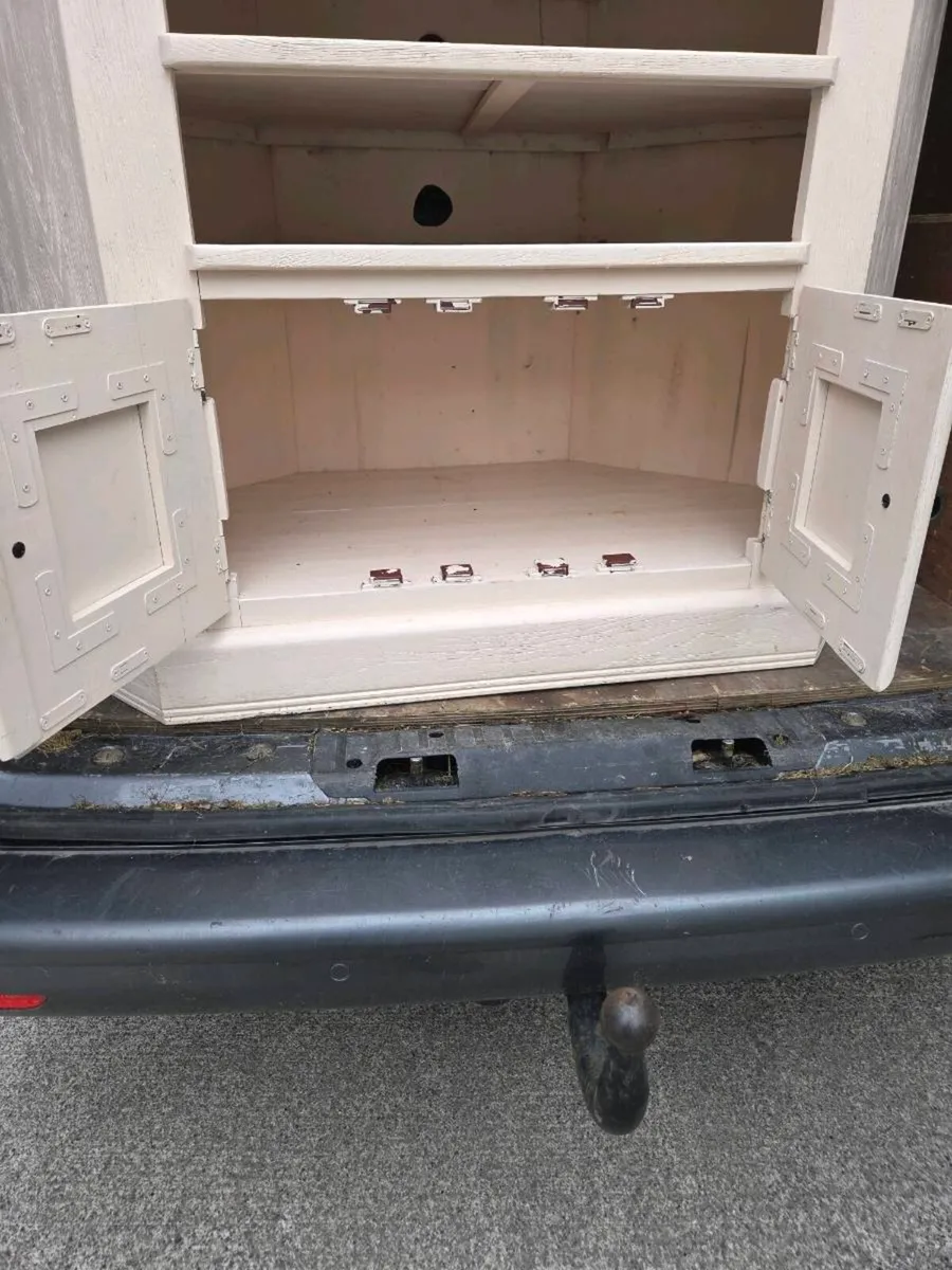 Tv stand - Image 2