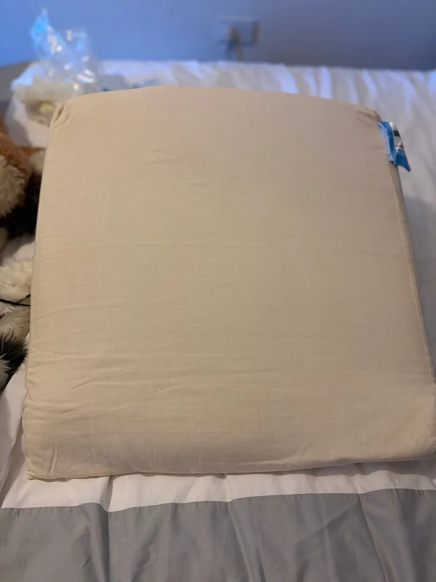 wedge pillow