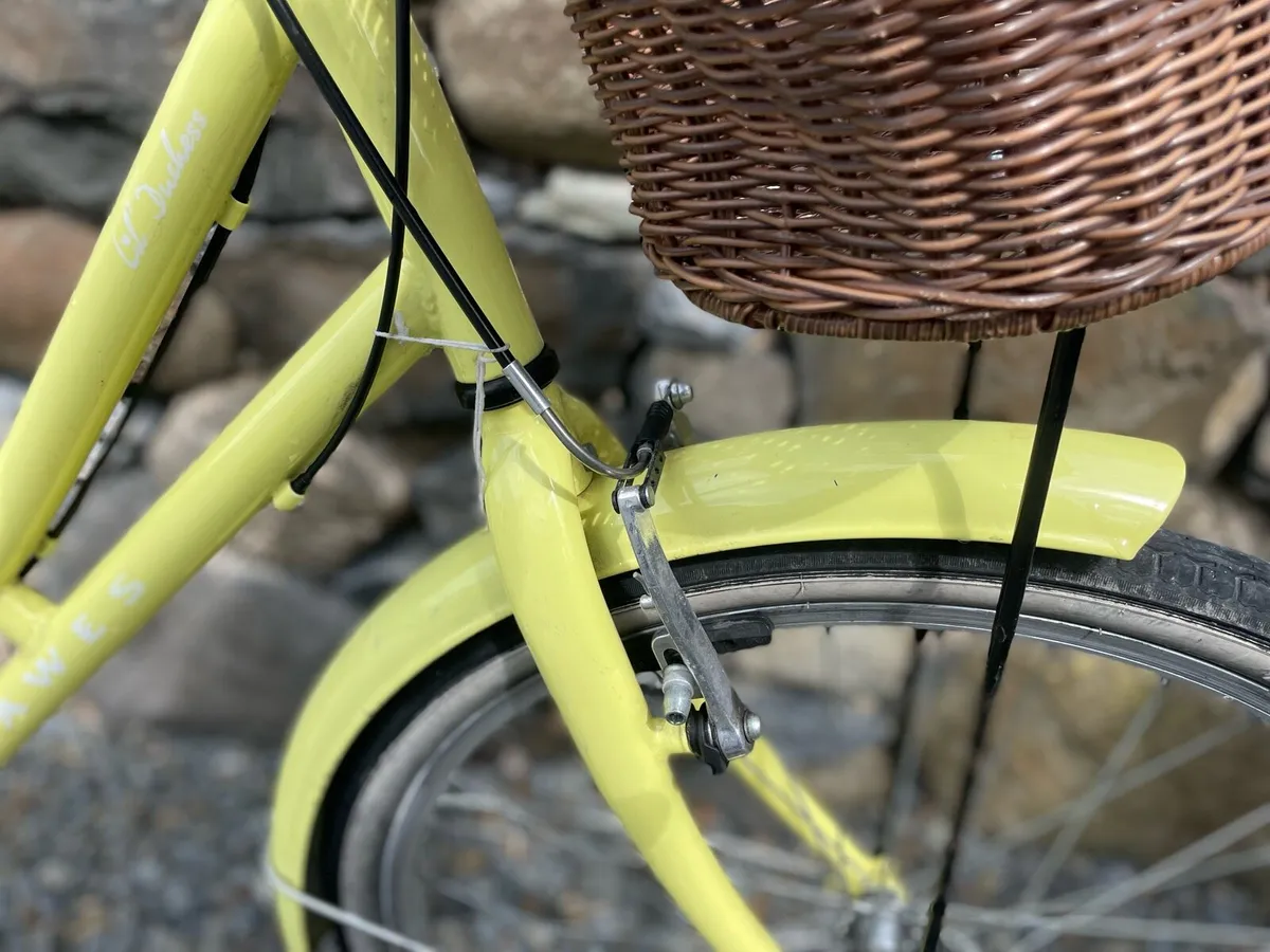 Dawes Cambridge heritage-style city bike - Image 3