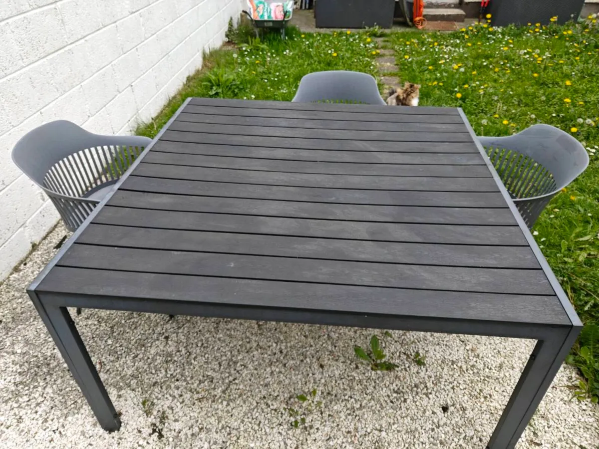 Set of garden table and chairs - Image 4