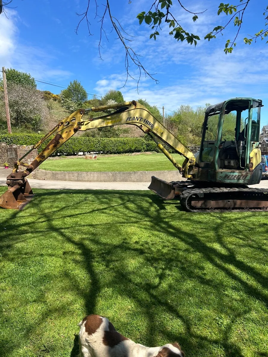 Yanmar 5.5 ton digger - Image 3
