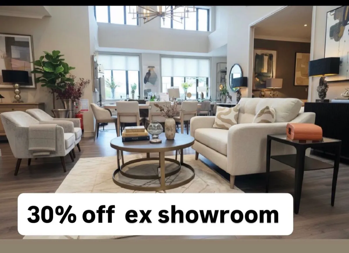 Top branded sofas ex showroom up to 40% off - Image 1