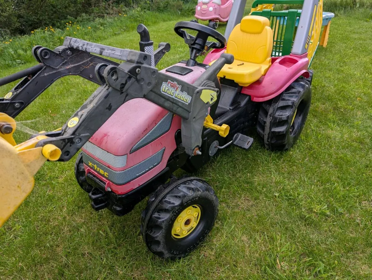 Toy Tractor and trailer - Image 1