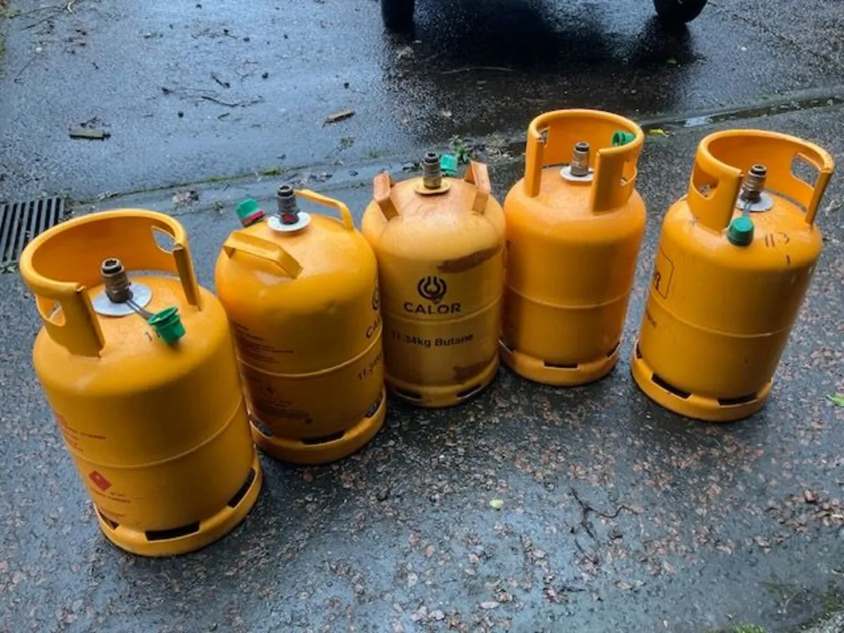 gas cylinders - Image 2