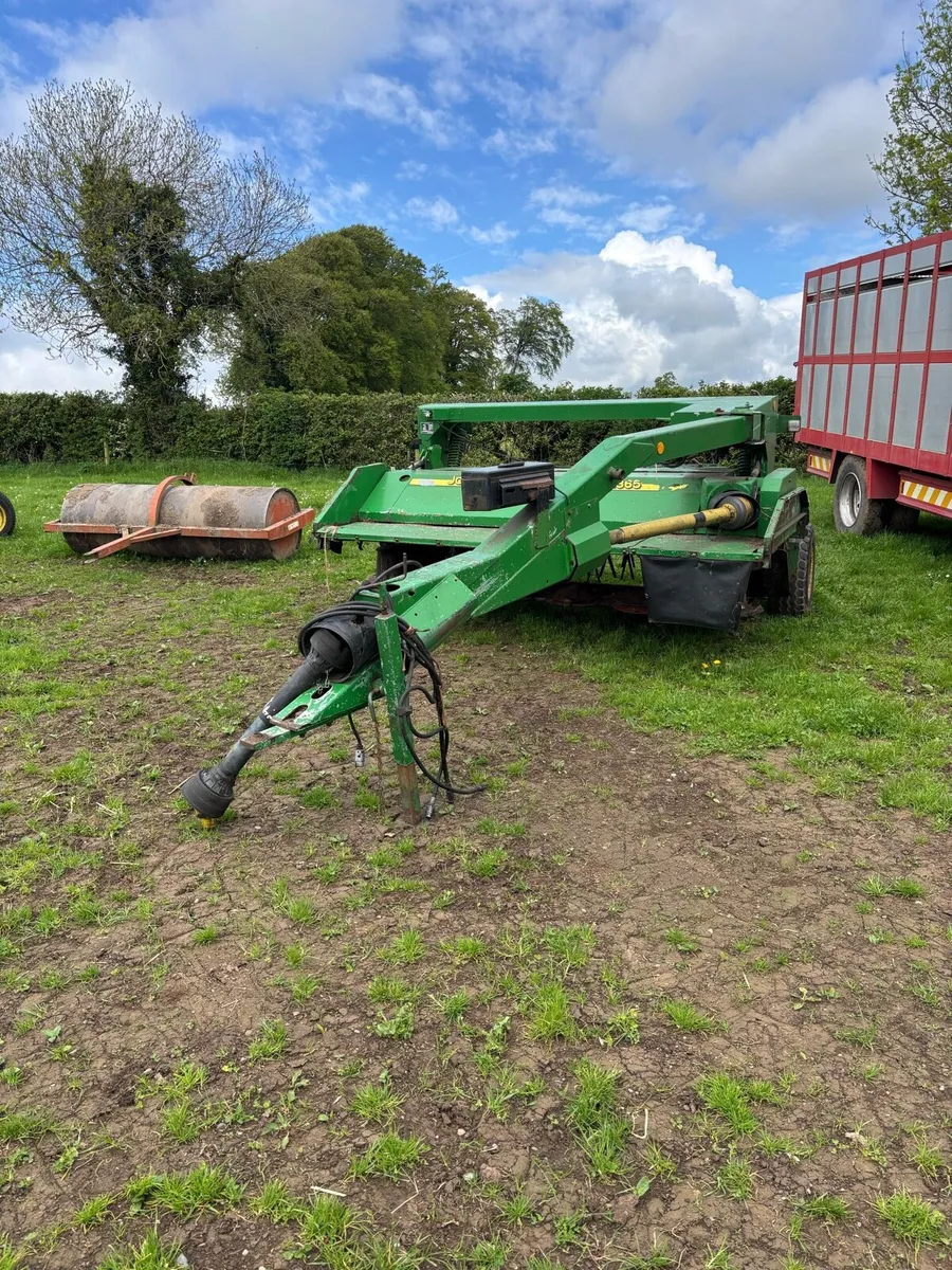 John Deere 1365 mower - Image 1