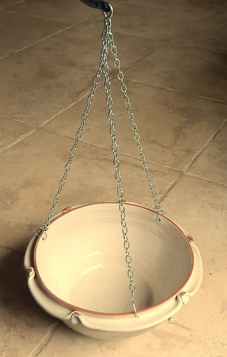 Kiltrea Pottery Ceramic Hanging Basket with Chain - Image 3