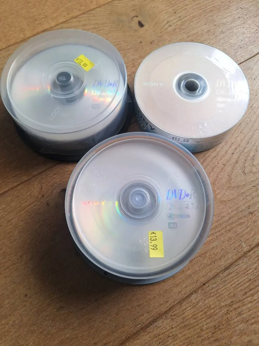 DVD R Discs, 3 spindles of 20