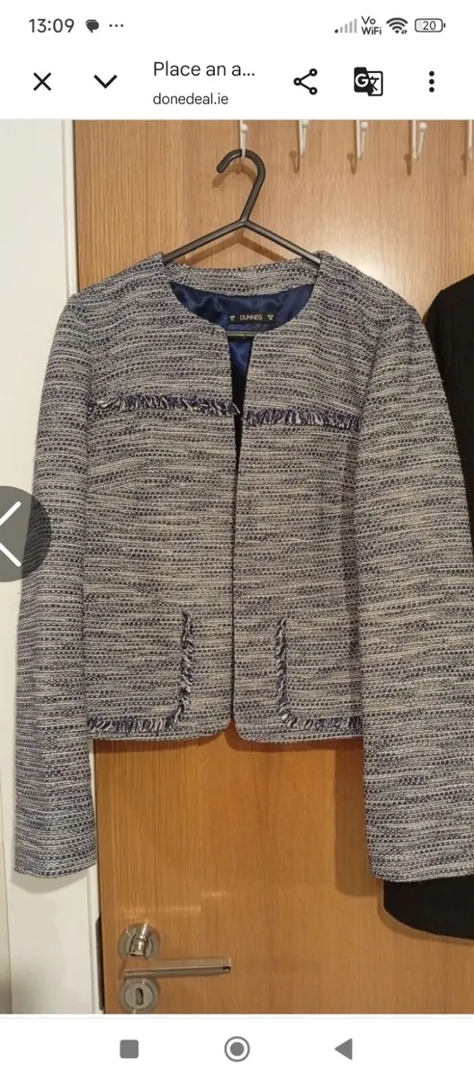 Womens Coats and shoes size 8-10/Size 5-5.5 - Image 2