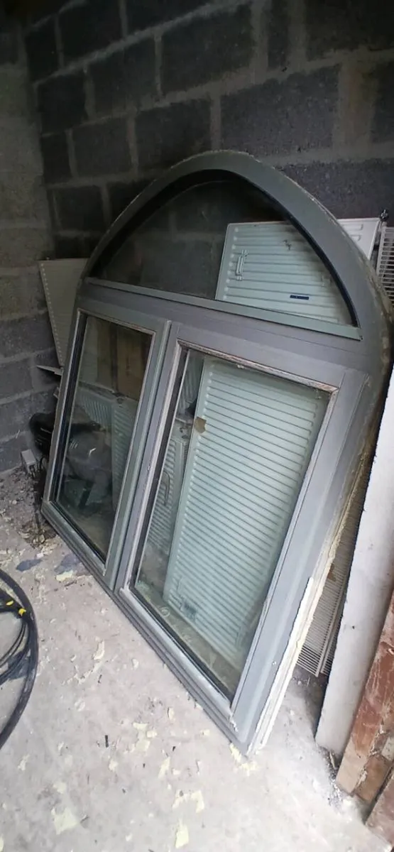 Arch Window. - Image 2