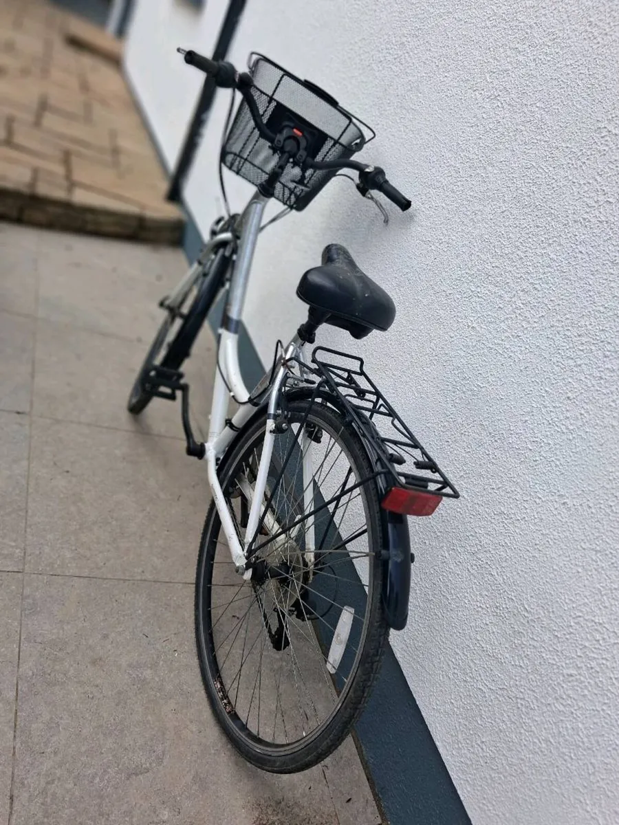 Ladies Bicycle - Image 3