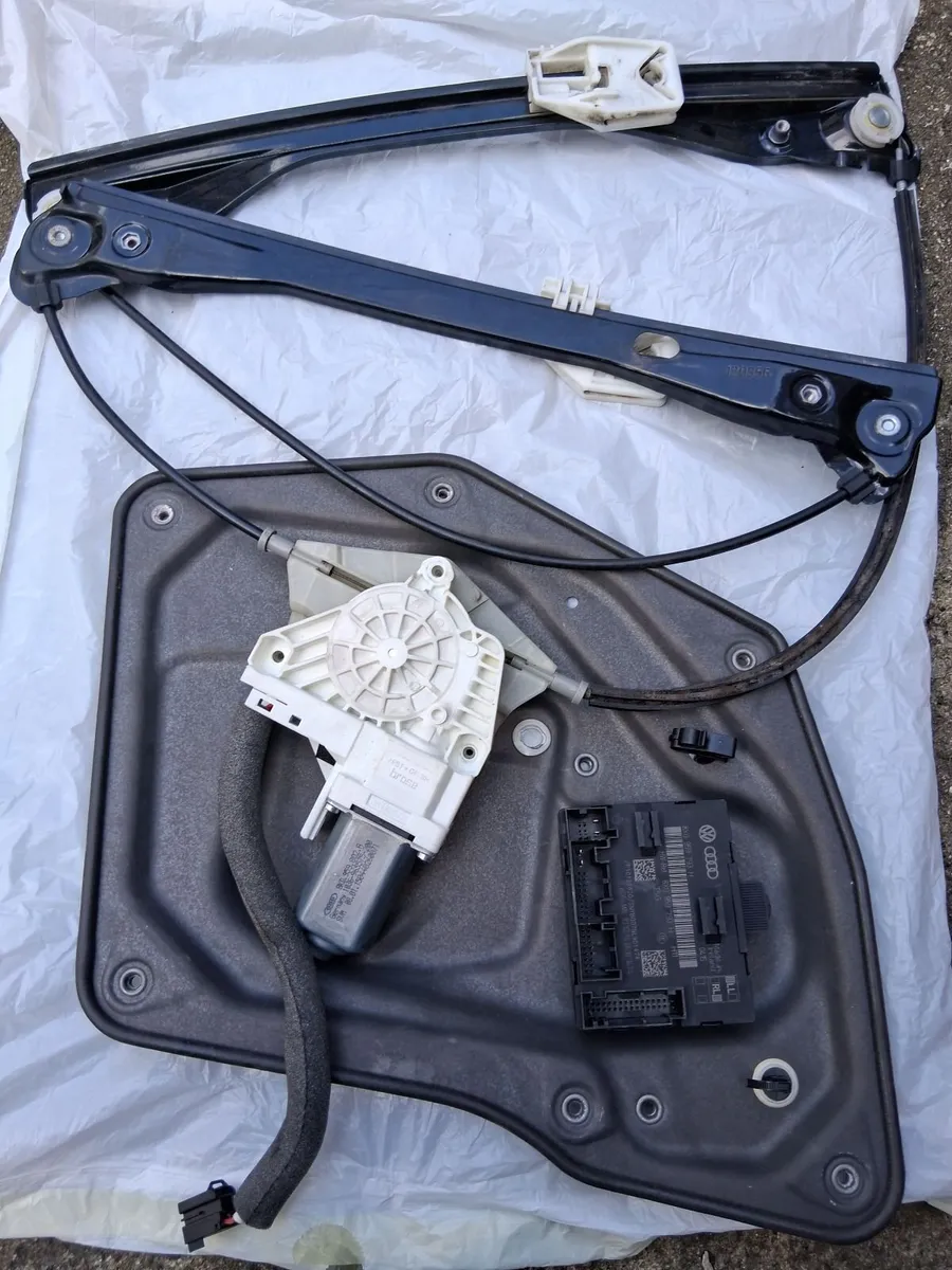 Car parts - Image 1
