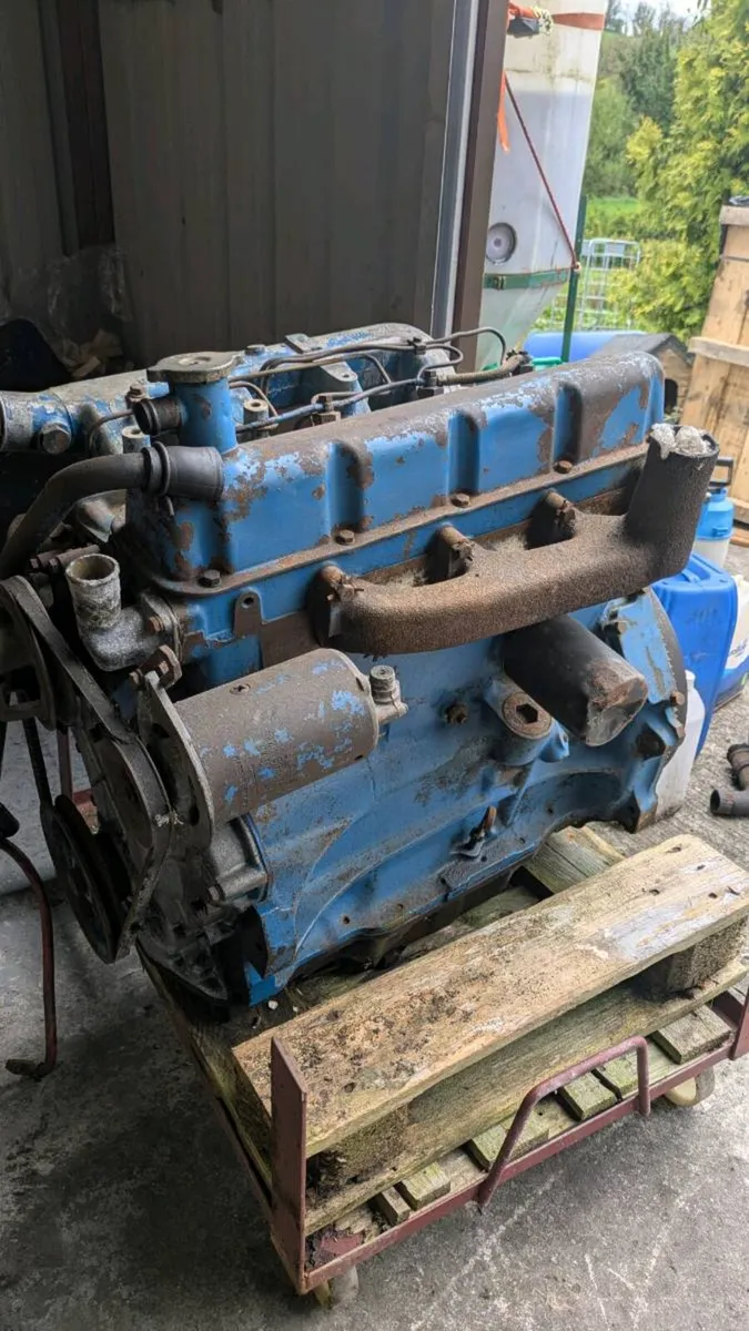Ford 5000 engine and 6610 engine. - Image 3