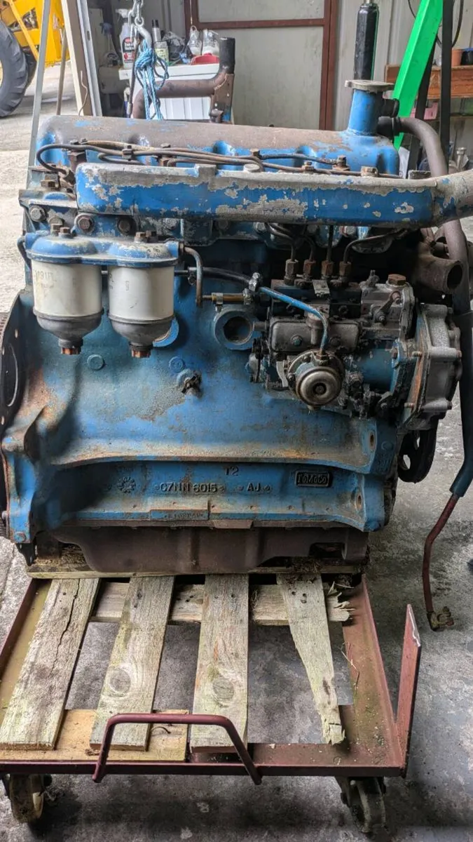 Ford 5000 engine and 6610 engine. - Image 4