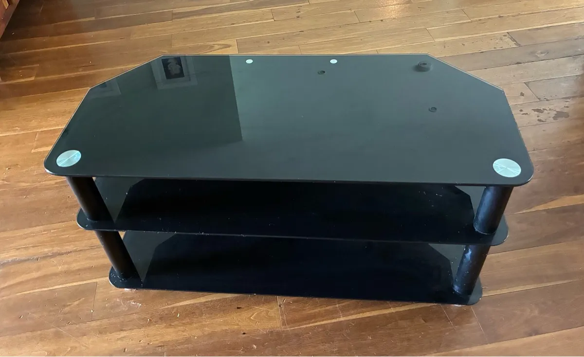 TV stand - Image 1