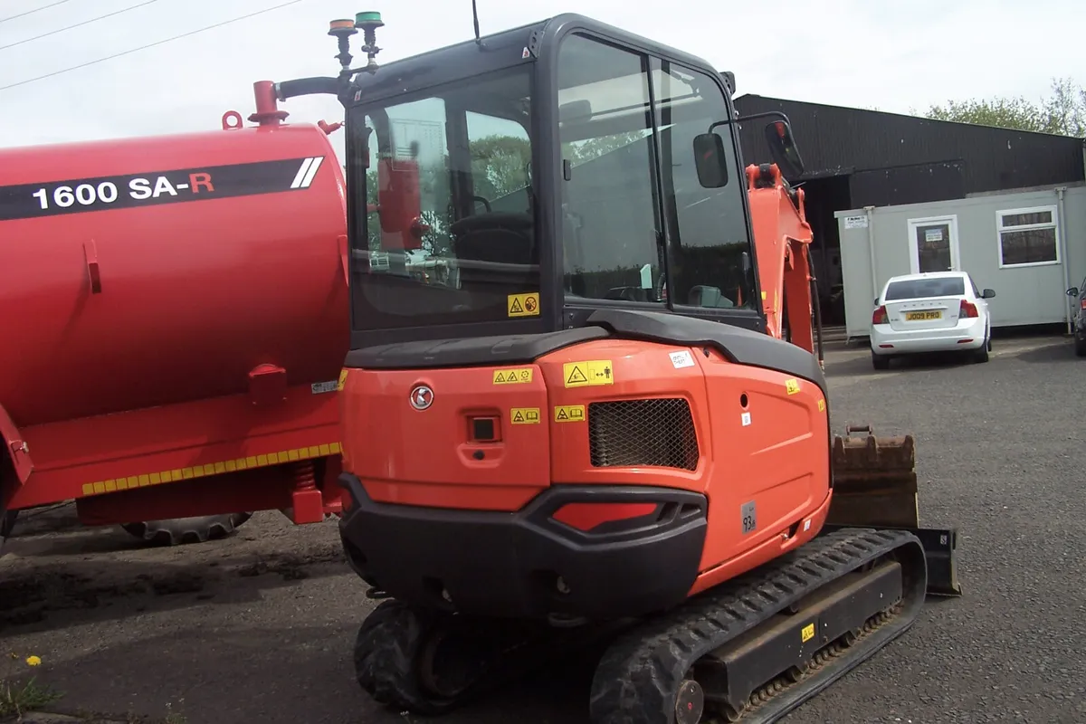 2022 Kubota KX027-4 Digger - Image 3