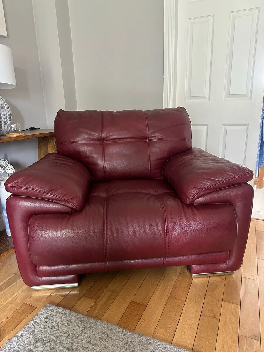 Leather Suite - Image 3