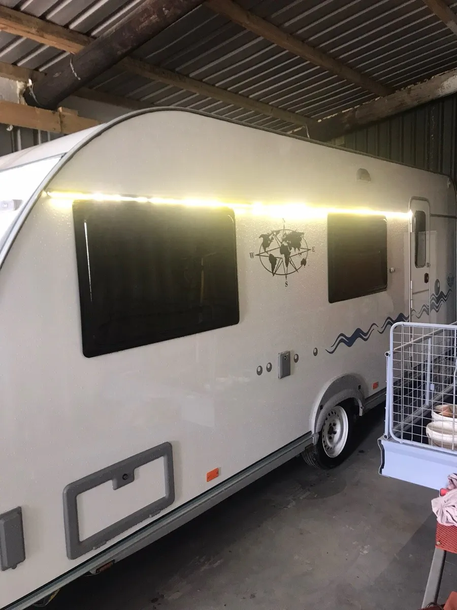 Adria Adora 6 fixed bed - Image 2