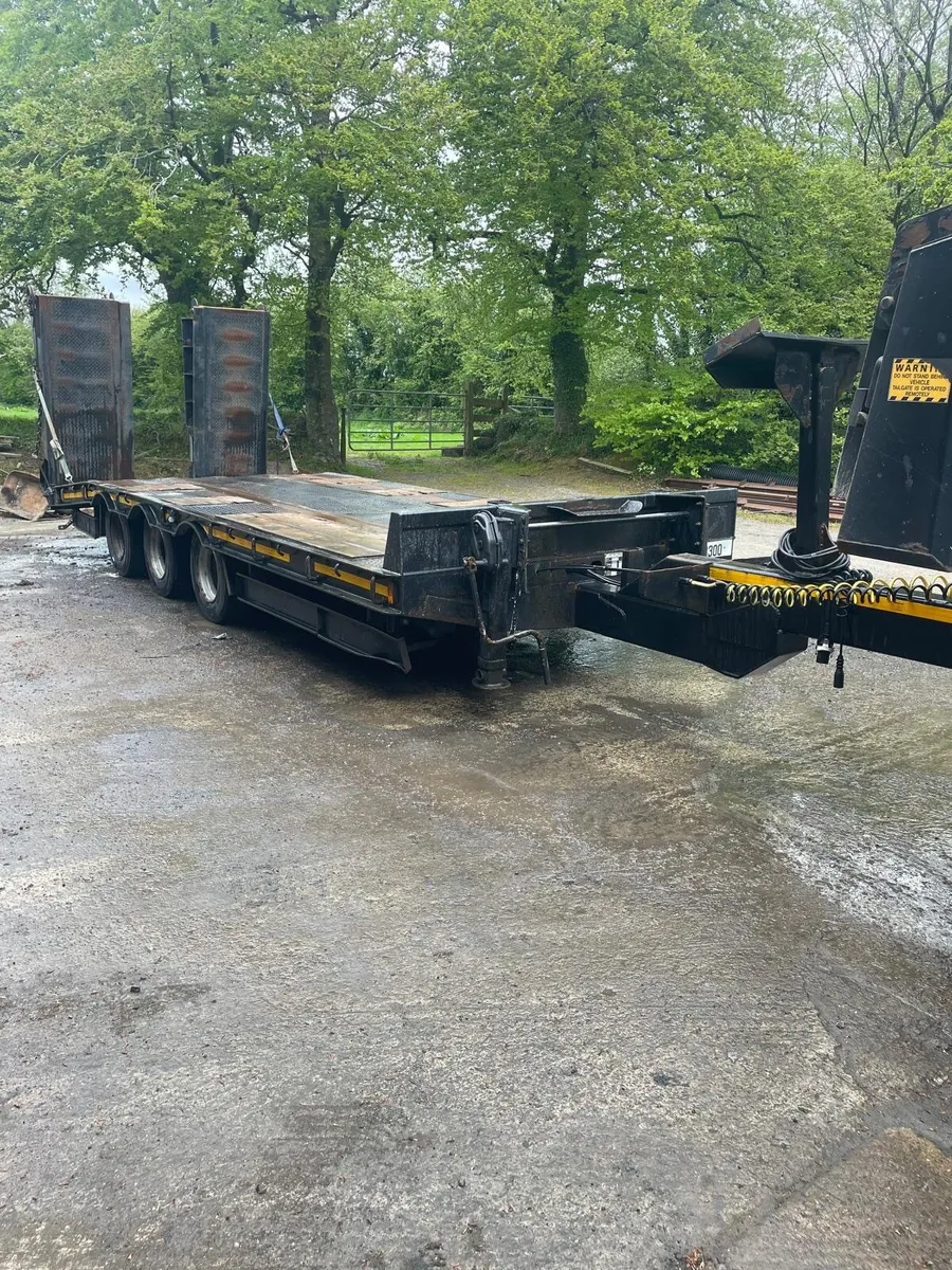 Commercial low loader - Image 1