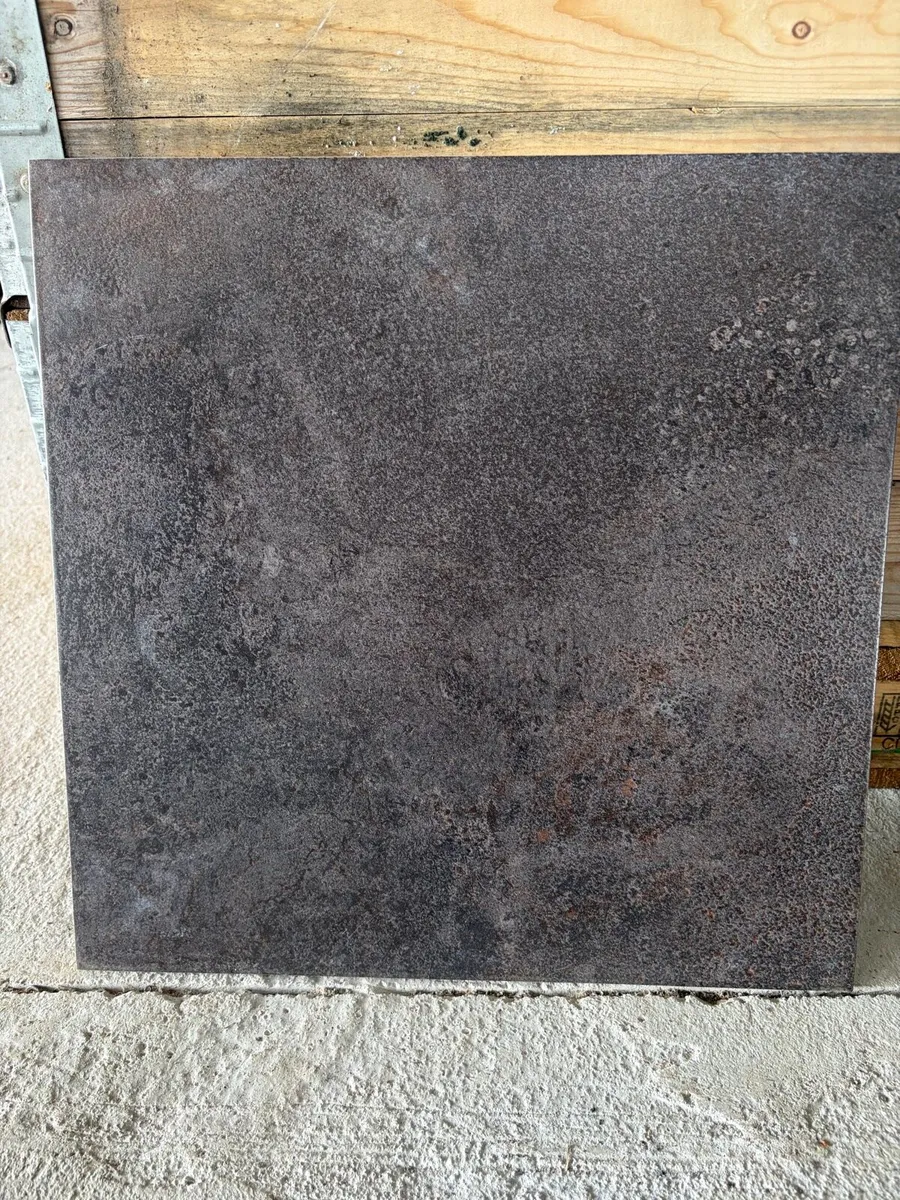 Floor tiles - Image 1