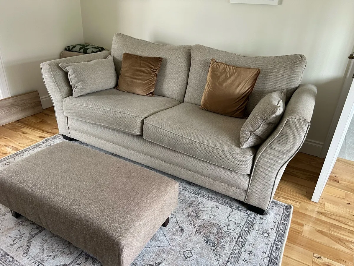 3 seater and 2 seater couch - Image 1