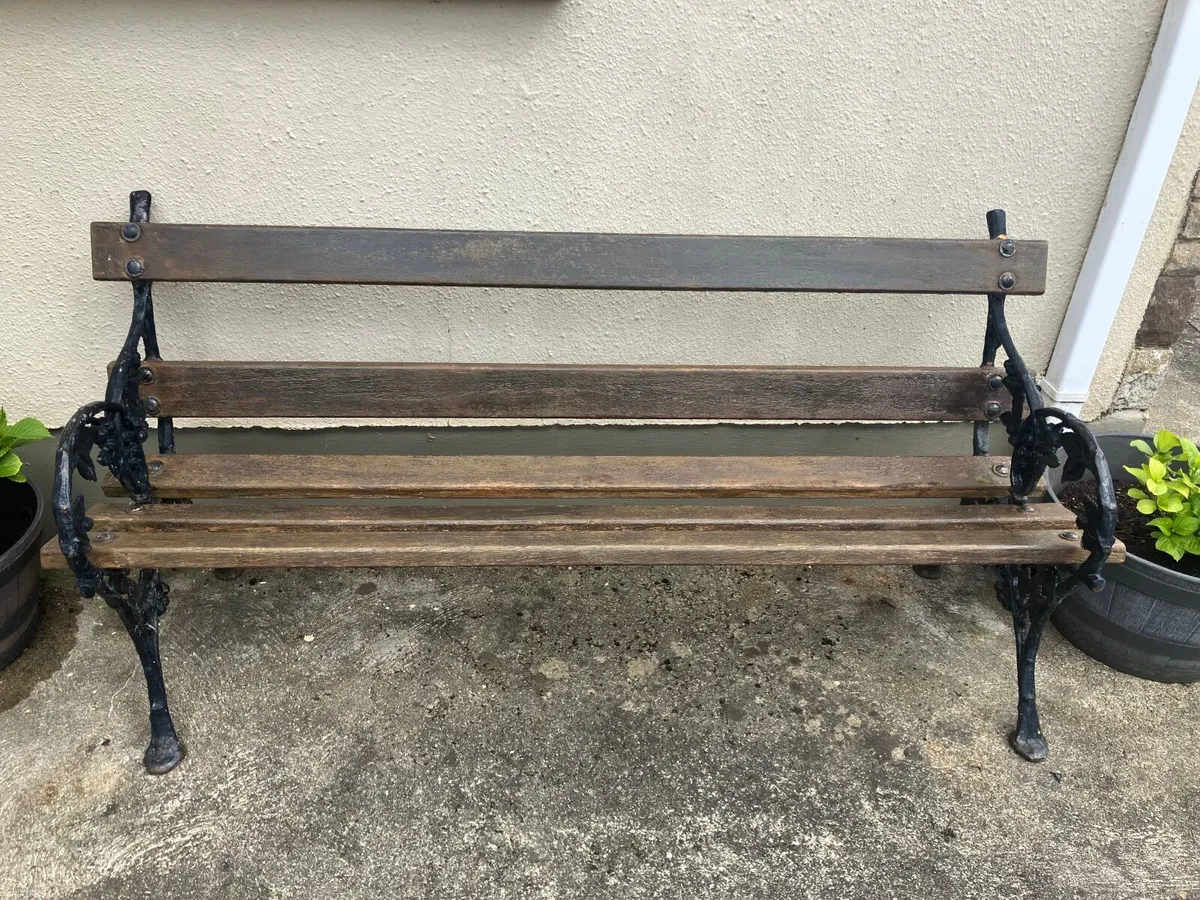Garden seat - Image 1