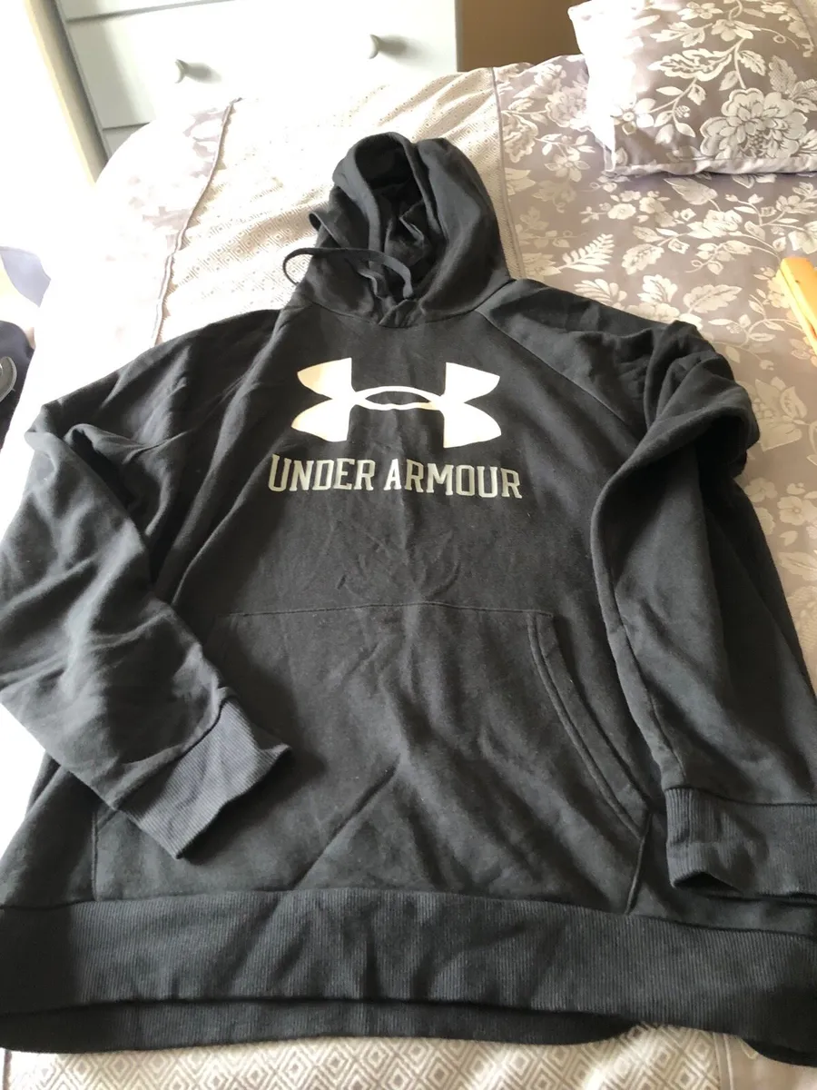 Mens under armour hoodie size L €15 - Image 1