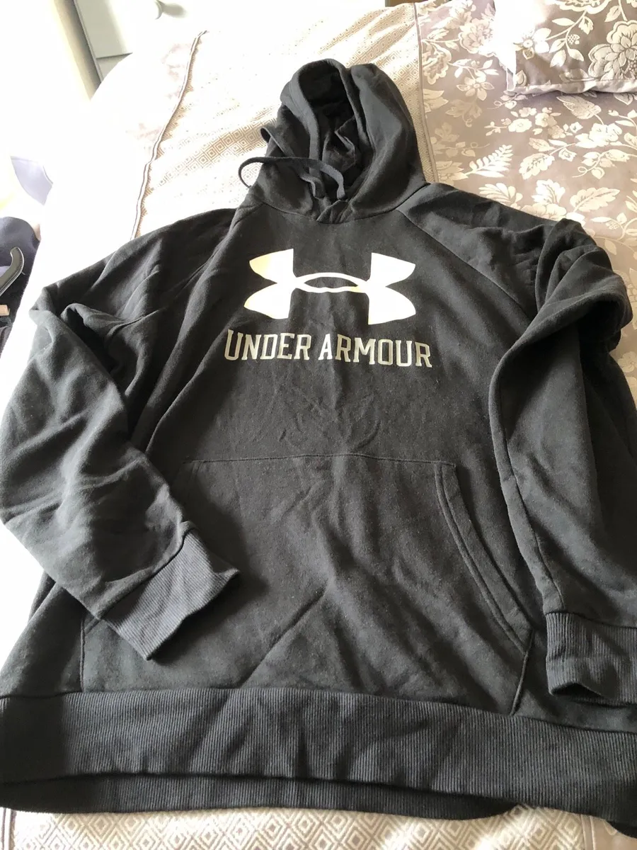 Mens under armour hoodie size L €15 - Image 2