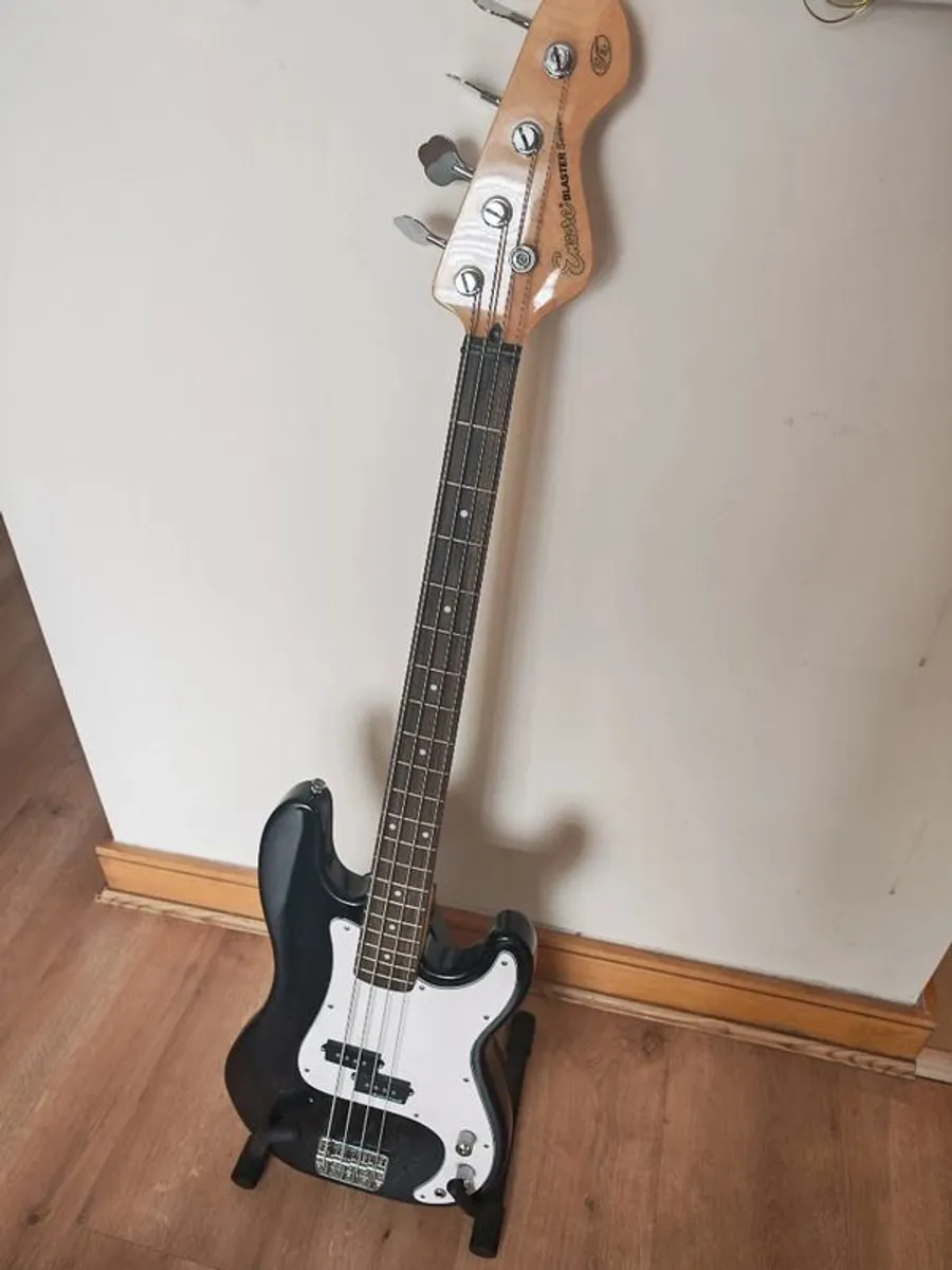 Encore Blaster Series Bass Guitar + Stand - Image 1