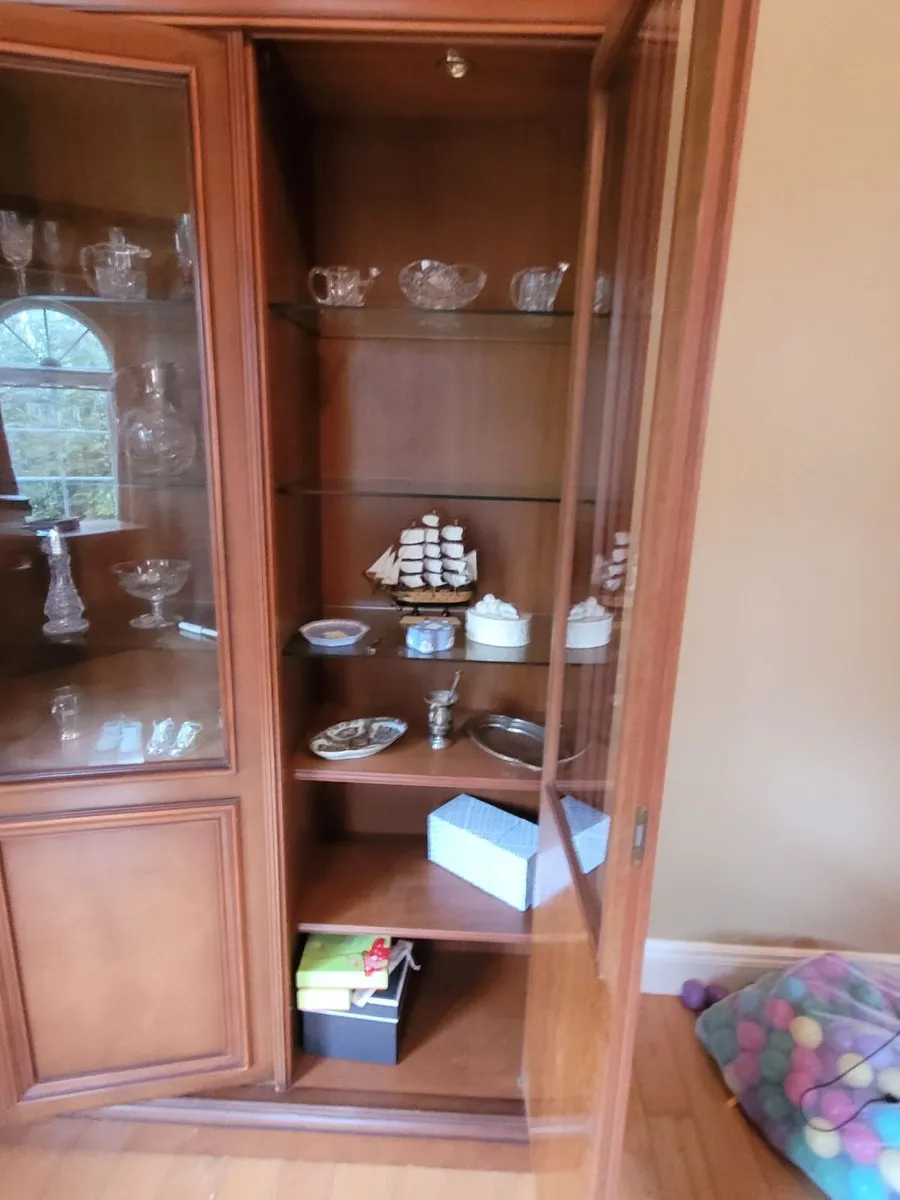 Display Cabinet - Image 2