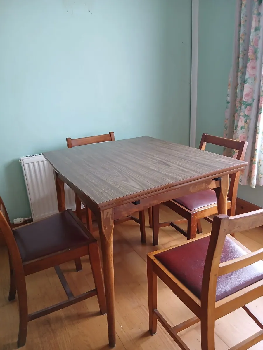 Dining table & 6 chairs - Image 3