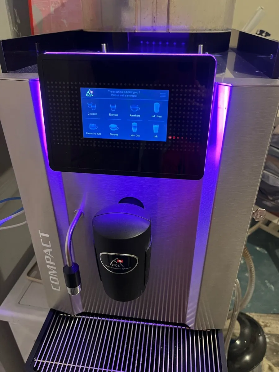 Commercial coffee machine - Image 1