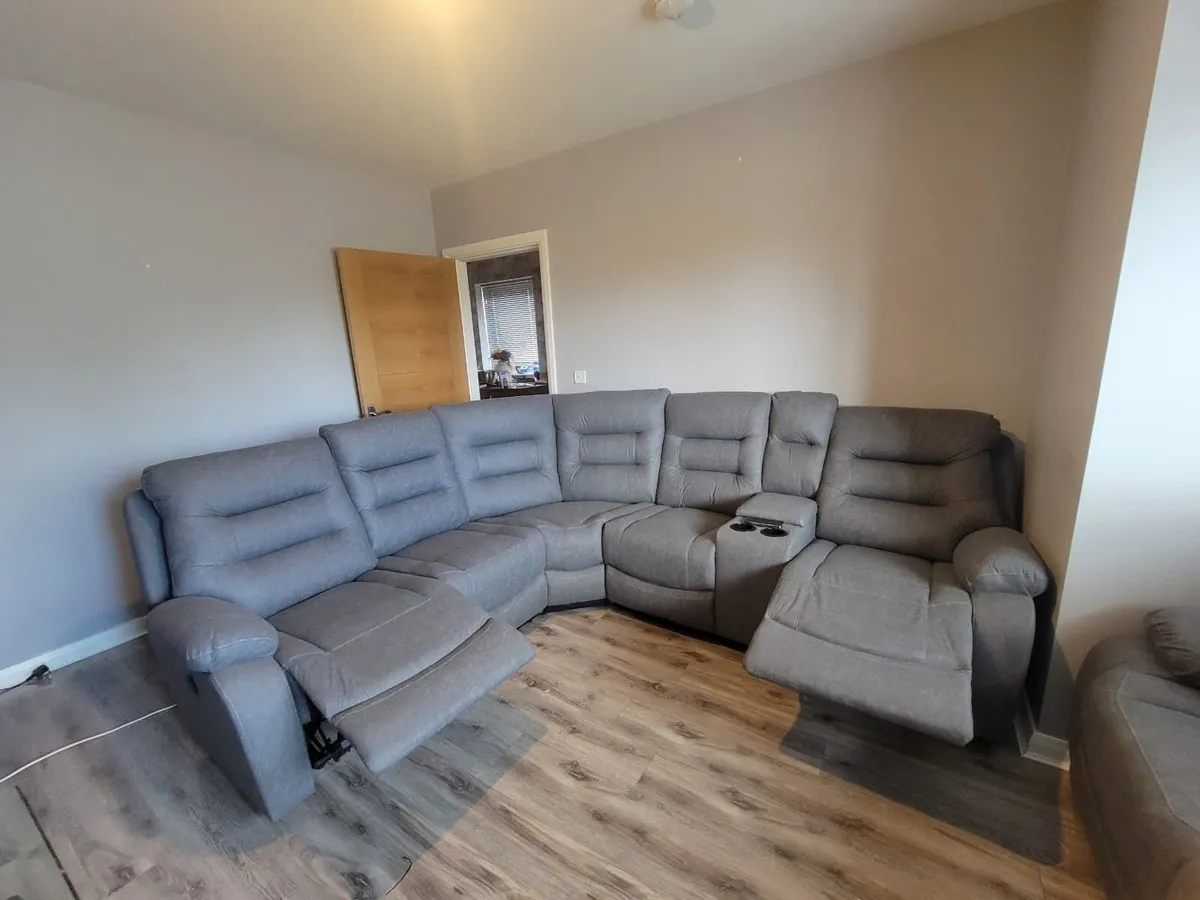 Full electric ashford sofas --NEW - Image 3