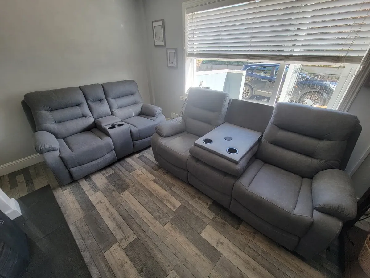 Full electric ashford sofas --NEW - Image 4