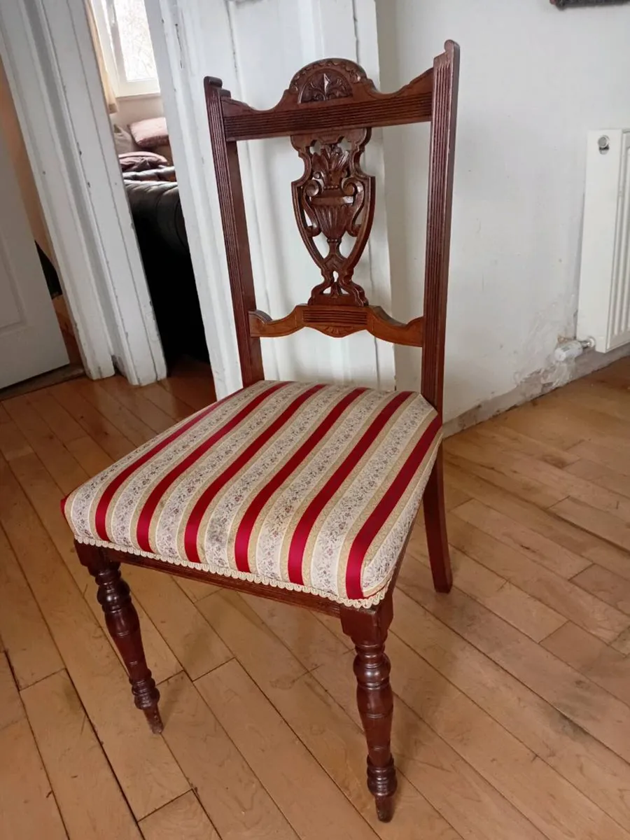antique hand carved hall chair - Image 1