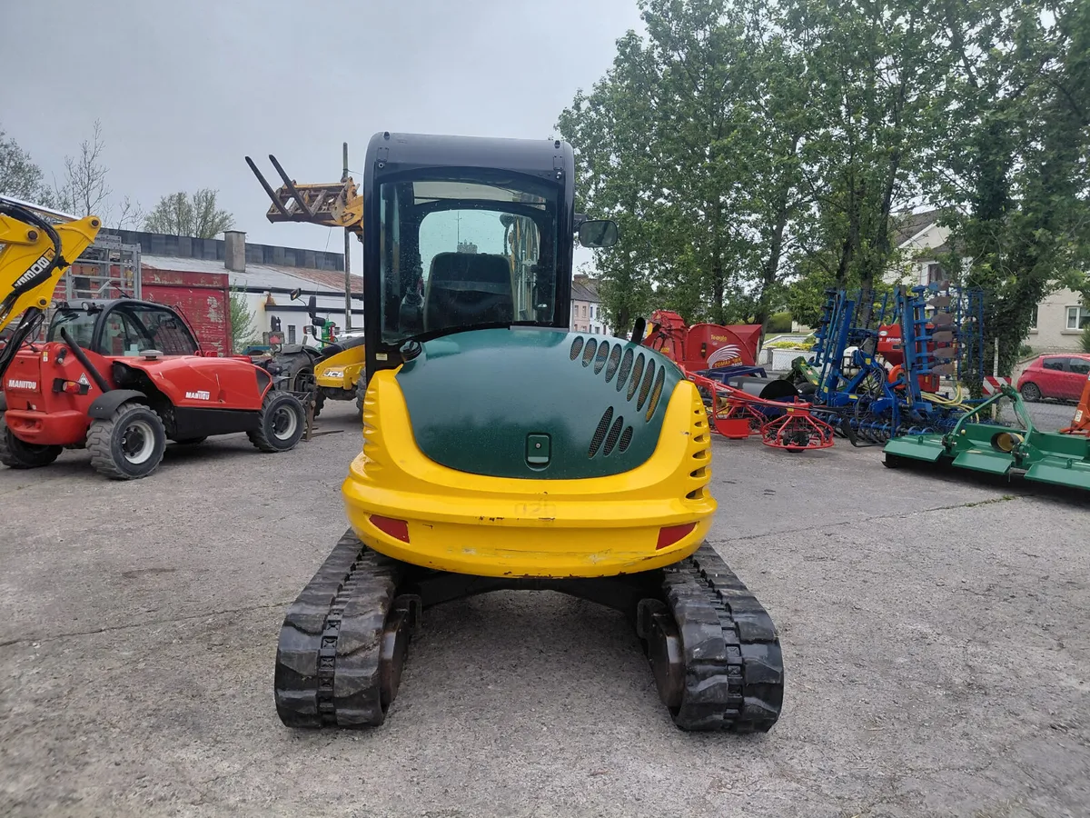 JCB 8065 - Image 4