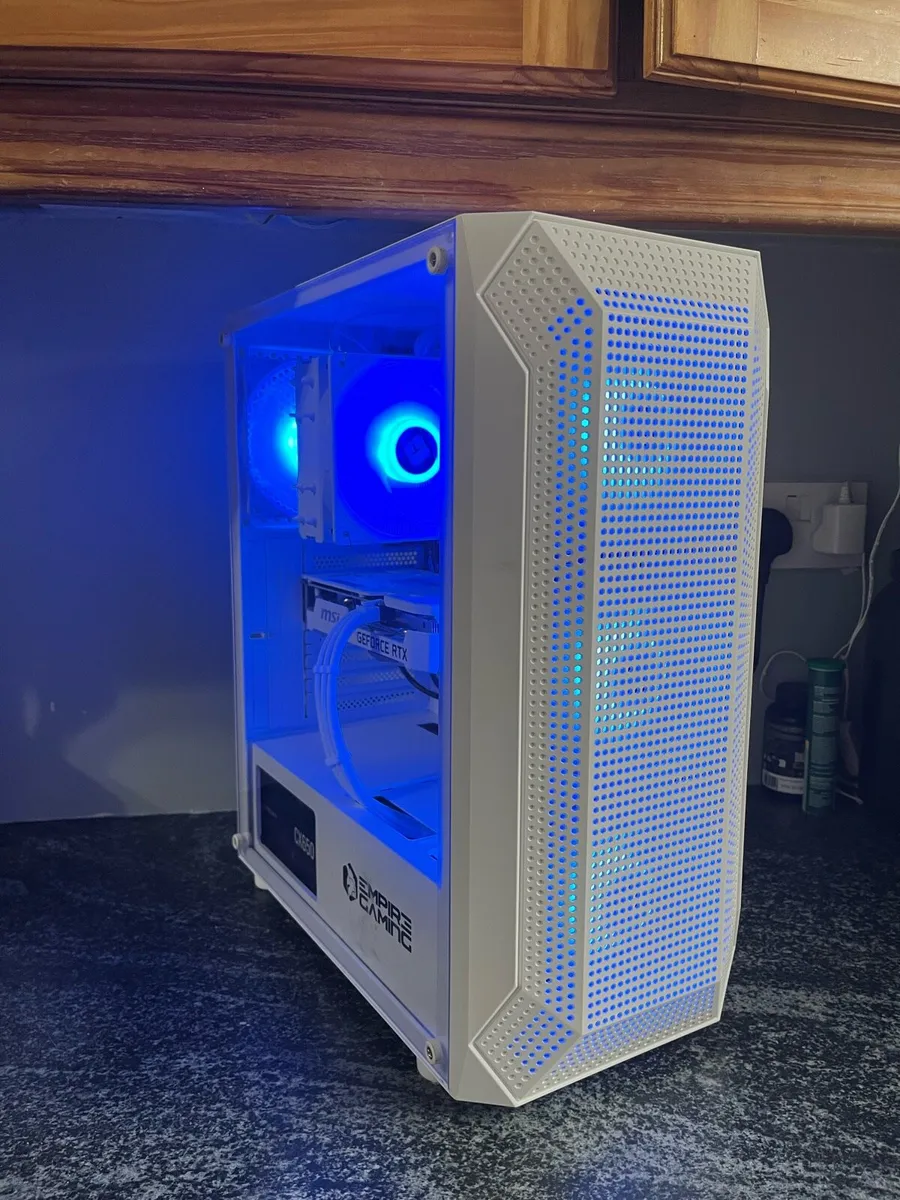ALL WHITE FULLY SET UP GAMING PC - Image 1