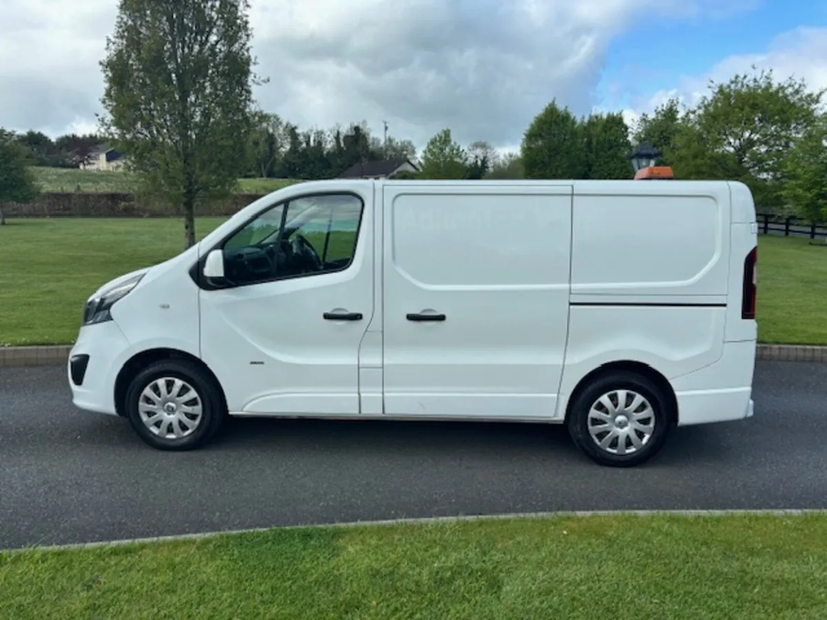 Vauxhall Vivaro 2017 - Image 4