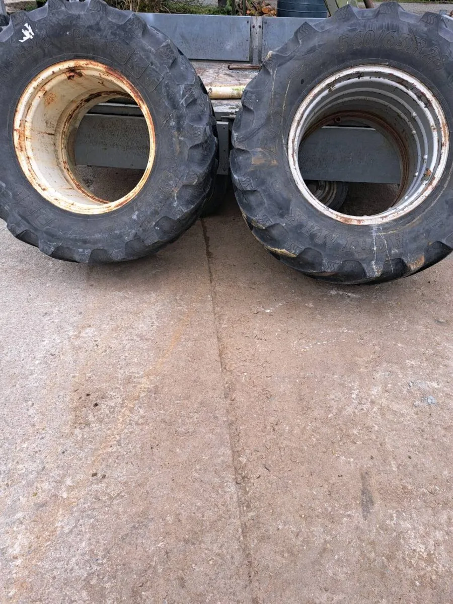 Dual Wheels - Image 3