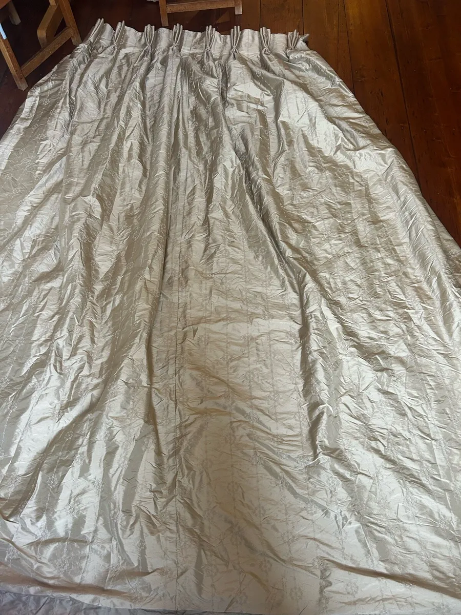 Large period home  raw silk curtains in soft gold - Image 2