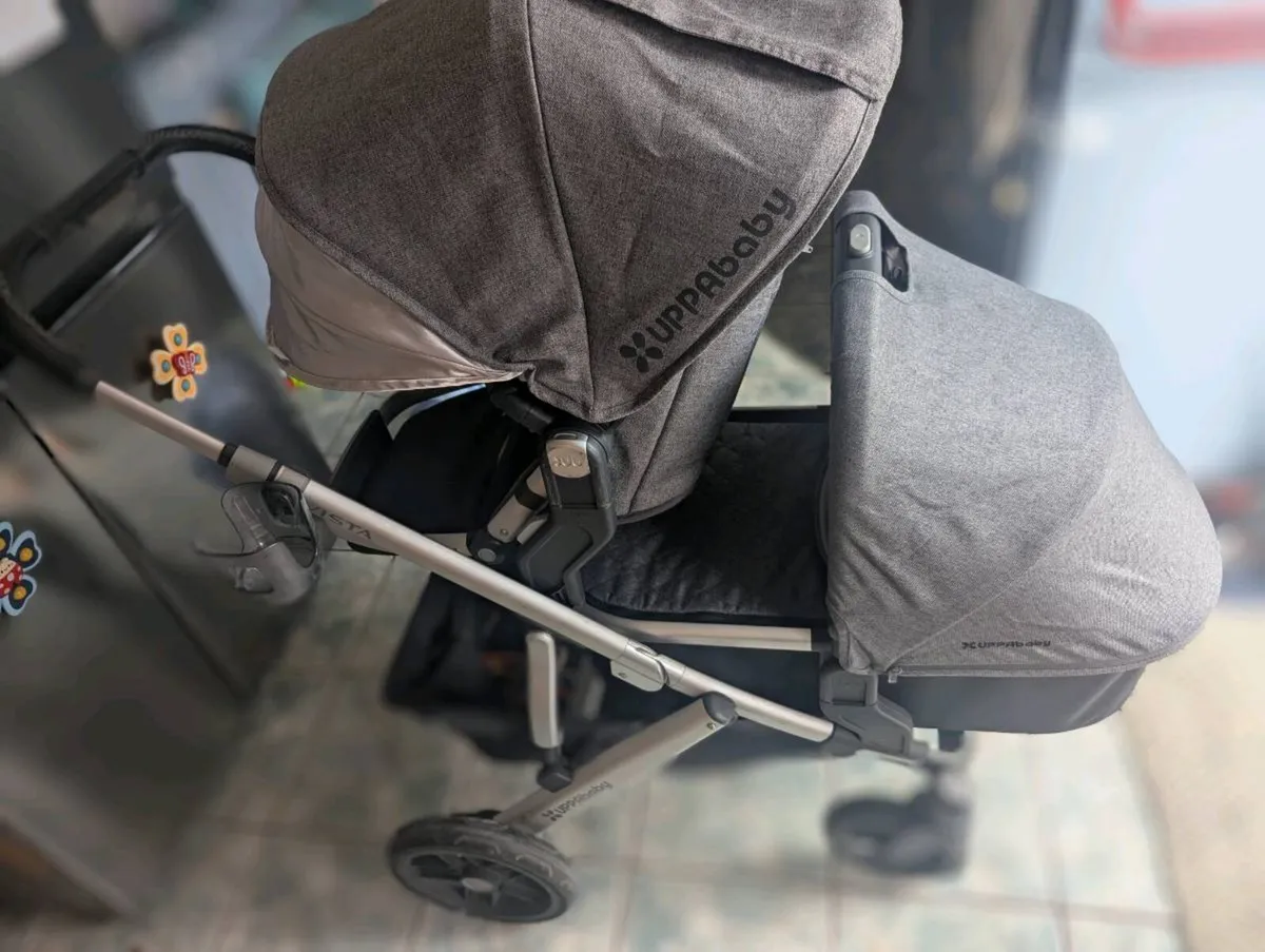 UPPAbaby Vista Full Bundle - Image 1